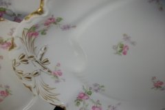 HAVILAND SCATTERED ROSES SCH 39F- OVAL SERVING PLATTER 17 3/4"  ..... http://jaapiesfinechinastore.com