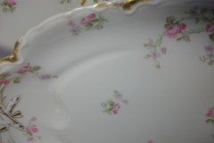 HAVILAND SCATTERED ROSES SCH 39F- OVAL SERVING PLATTER 17 3/4"  ..... http://jaapiesfinechinastore.com