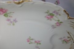 HAVILAND SCATTERED ROSES SCH 39F- OVAL SERVING PLATTER 17 3/4"  ..... http://jaapiesfinechinastore.com