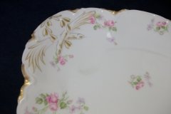 HAVILAND SCATTERED ROSES SCH 39F- OVAL SERVING PLATTER 17 3/4"  ..... http://jaapiesfinechinastore.com