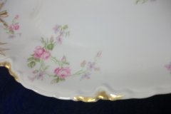 HAVILAND SCATTERED ROSES SCH 39F- OVAL SERVING PLATTER 17 3/4"  ..... http://jaapiesfinechinastore.com