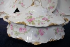 HAVILAND SCATTERED ROSES SCH 39F- ROUND COVERED SERVING BOWL  ..... http://jaapiesfinechinastore.com
