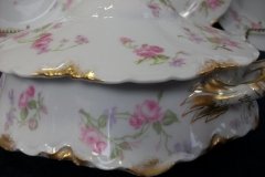 HAVILAND SCATTERED ROSES SCH 39F- ROUND COVERED SERVING BOWL  ..... http://jaapiesfinechinastore.com