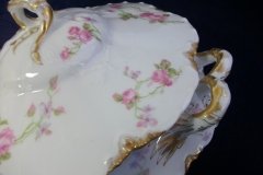 HAVILAND SCATTERED ROSES SCH 39F- ROUND COVERED SERVING BOWL  ..... http://jaapiesfinechinastore.com