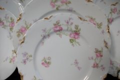 HAVILAND SCATTERED ROSES SCH 39F- SALAD PLATE  7 1/2"  ..... http://jaapiesfinechinastore.com
