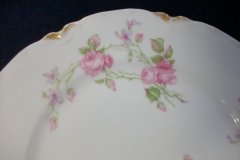 HAVILAND SCATTERED ROSES SCH 39F- SALAD PLATE  7 1/2"  ..... http://jaapiesfinechinastore.com