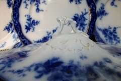 HENRY ALCOCK TOURAINE- OVAL COVERED SERVING BOWL  #2    .....   http://jaapiesfinechinastore.com
