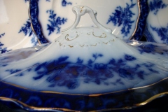 HENRY ALCOCK TOURAINE- OVAL COVERED SERVING BOWL  #3    .....   https://www.jaapiesfinechinastore.com