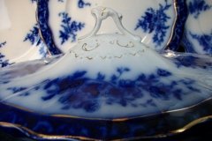 HENRY ALCOCK TOURAINE- OVAL COVERED SERVING BOWL  #3    .....   http://jaapiesfinechinastore.com