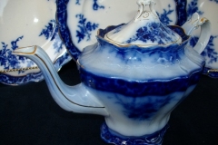 HENRY ALCOCK TOURAINE- TEA POT    .....   https://www.jaapiesfinechinastore.com