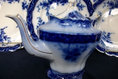 HENRY ALCOCK TOURAINE- TEA POT    .....   https://www.jaapiesfinechinastore.com