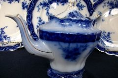 HENRY ALCOCK TOURAINE- TEA POT    .....   http://jaapiesfinechinastore.com