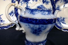 HENRY ALCOCK TOURAINE- TEA POT    .....   https://www.jaapiesfinechinastore.com