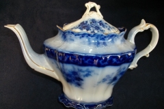 HENRY ALCOCK TOURAINE- TEA POT    .....   https://www.jaapiesfinechinastore.com