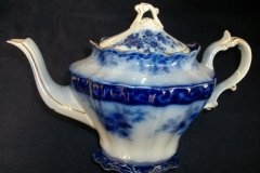 HENRY ALCOCK TOURAINE- TEA POT    .....   http://jaapiesfinechinastore.com