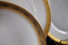 HUTSCHENREUTHER FAVORIT (ENCRUSTED GOLD BAND)-    BERRY DESSERT BOWL    ..... https://www.jaapiesFineChinaStore.com