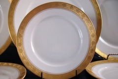 HUTSCHENREUTHER FAVORIT (ENCRUSTED GOLD BAND)-  BREAD & BUTTER PLATE  .....  https://www.jaapiesFineChinaStore.com