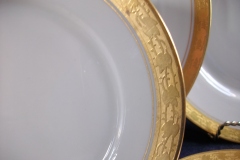 HUTSCHENREUTHER FAVORIT (ENCRUSTED GOLD BAND)-  BREAD & BUTTER PLATE  .....  https://www.jaapiesFineChinaStore.com