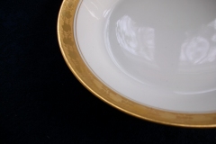 HUTSCHENREUTHER FAVORIT (ENCRUSTED GOLD BAND)-    COUPE SOUP BOWL    ..... https://www.jaapiesFineChinaStore.com