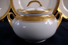 HUTSCHENREUTHER FAVORIT (ENCRUSTED GOLD BAND)-   COVERED SUGAR BOWL    ..... https://www.jaapiesFineChinaStore.com