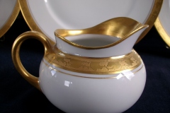 HUTSCHENREUTHER FAVORIT (ENCRUSTED GOLD BAND)-   CREAMER  8oz    ..... https://www.jaapiesFineChinaStore.com