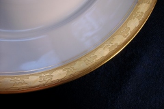 HUTSCHENREUTHER FAVORIT (ENCRUSTED GOLD BAND)-  DINNER PLATE  .....  https://www.jaapiesFineChinaStore.com