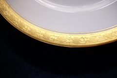 HUTSCHENREUTHER FAVORIT (ENCRUSTED GOLD BAND)-  DINNER PLATE  .....  https://www.jaapiesFineChinaStore.com