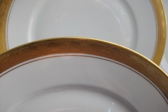 HUTSCHENREUTHER FAVORIT (ENCRUSTED GOLD BAND)-  DINNER PLATE  .....  https://www.jaapiesFineChinaStore.com