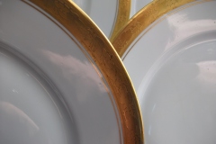 HUTSCHENREUTHER FAVORIT (ENCRUSTED GOLD BAND)-  DINNER PLATE  .....  https://www.jaapiesFineChinaStore.com