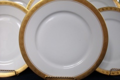 HUTSCHENREUTHER FAVORIT (ENCRUSTED GOLD BAND)-  DINNER PLATE  .....  https://www.jaapiesFineChinaStore.com