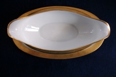 HUTSCHENREUTHER FAVORIT (ENCRUSTED GOLD BAND)-   GRAVY BOAT  WITH  ATTACHED UNDERPLATE    ..... https://www.jaapiesFineChinaStore.com