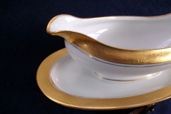 HUTSCHENREUTHER FAVORIT (ENCRUSTED GOLD BAND)-   GRAVY BOAT  WITH  ATTACHED UNDERPLATE    ..... https://www.jaapiesFineChinaStore.com