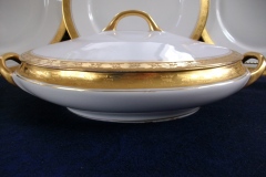 HUTSCHENREUTHER FAVORIT (ENCRUSTED GOLD BAND)-   OVAL COVERED SERVING BOWL     ..... https://www.jaapiesFineChinaStore.com