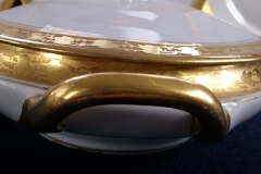 HUTSCHENREUTHER FAVORIT (ENCRUSTED GOLD BAND)-   OVAL COVERED SERVING BOWL     ..... https://www.jaapiesFineChinaStore.com