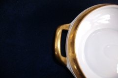 HUTSCHENREUTHER FAVORIT (ENCRUSTED GOLD BAND)-   OVAL COVERED SERVING BOWL     ..... https://www.jaapiesFineChinaStore.com