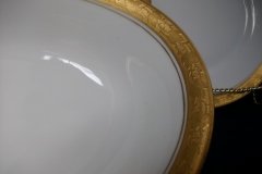 HUTSCHENREUTHER FAVORIT (ENCRUSTED GOLD BAND)-   OVAL OPEN SERVING BOWL    ..... https://www.jaapiesFineChinaStore.com