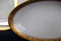 HUTSCHENREUTHER FAVORIT (ENCRUSTED GOLD BAND)-    RELISH DISH    ..... https://www.jaapiesFineChinaStore.com