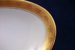 HUTSCHENREUTHER FAVORIT (ENCRUSTED GOLD BAND)-    RELISH DISH    ..... https://www.jaapiesFineChinaStore.com