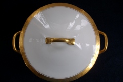 HUTSCHENREUTHER FAVORIT (ENCRUSTED GOLD BAND)-   ROUND COVERED SERVING BOWL     ..... https://www.jaapiesFineChinaStore.com