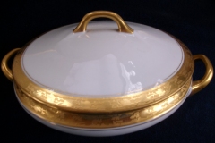 HUTSCHENREUTHER FAVORIT (ENCRUSTED GOLD BAND)-   ROUND COVERED SERVING BOWL     ..... https://www.jaapiesFineChinaStore.com