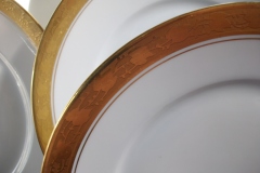 HUTSCHENREUTHER FAVORIT (ENCRUSTED GOLD BAND)-  SALAD PLATE  .....  https://www.jaapiesFineChinaStore.com