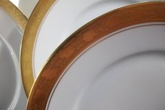HUTSCHENREUTHER FAVORIT (ENCRUSTED GOLD BAND)-  SALAD PLATE  .....  https://www.jaapiesFineChinaStore.com