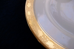 HUTSCHENREUTHER FAVORIT (ENCRUSTED GOLD BAND)-  SALAD PLATE  .....  https://www.jaapiesFineChinaStore.com