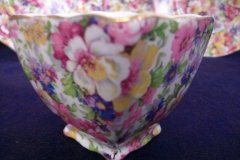 JAMES KENT DUBARRY- OPEN SUGAR BOWL (GRANVILLE SQUARE)      .....   http://jaapiesfinechinastore.com