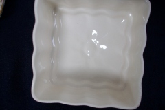 JAMES KENT VIOLETS 4002- COVERED BUTTER DISH    .....  https://www.jaapiesfinechinastore.com