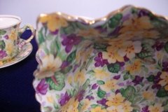 JAMES KENT PRIMULA- SERVING BOWL   .....  http://jaapiesfinechinastore.com