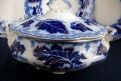 JOHNSON BROTHERS NORMANDY (FLOW BLUE)-  ROUND COVERED SERVING BOWL    ..... https://www.jaapiesFineChinaStore.com