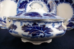 JOHNSON BROTHERS NORMANDY (FLOW BLUE)-  ROUND COVERED SERVING BOWL    ..... https://www.jaapiesFineChinaStore.com