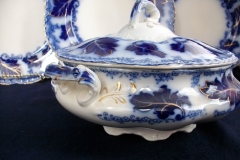 JOHNSON BROTHERS NORMANDY (FLOW BLUE)-  ROUND COVERED SERVING BOWL    ..... https://www.jaapiesFineChinaStore.com