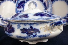 JOHNSON BROTHERS NORMANDY (FLOW BLUE)-  ROUND COVERED SERVING BOWL    ..... https://www.jaapiesFineChinaStore.com